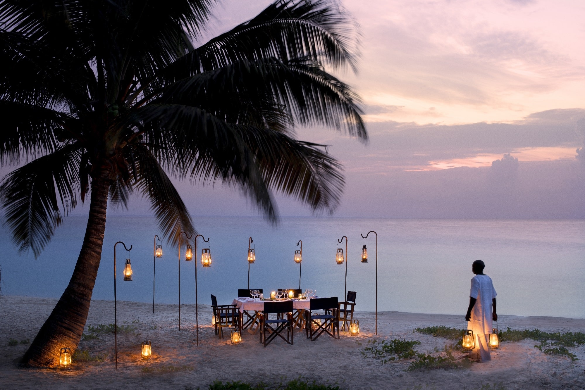 Beach-dining-andBeyond-Benguerra - mozambique - African Luxury