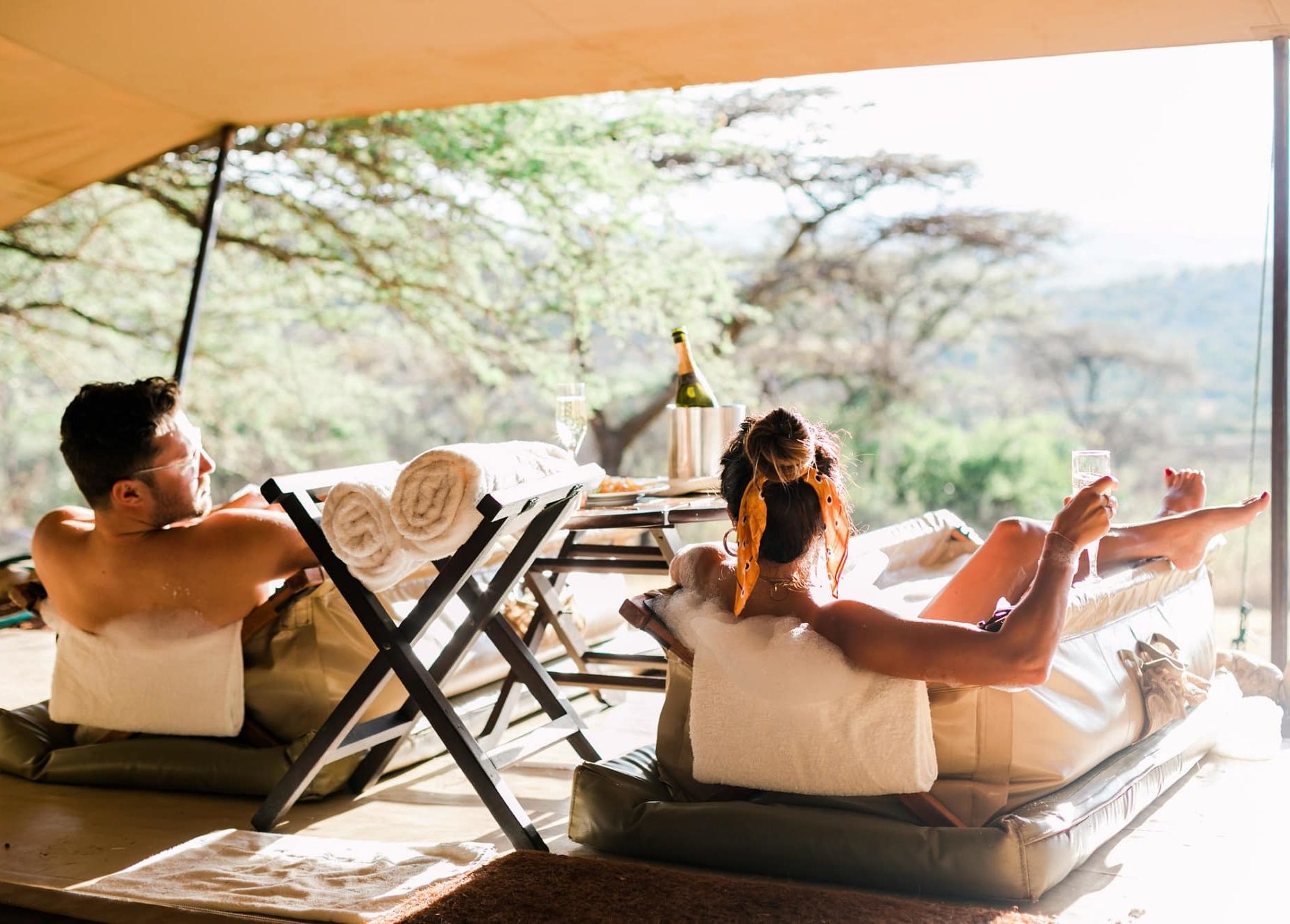 Canvas-bath-honeymoon-african-luxury