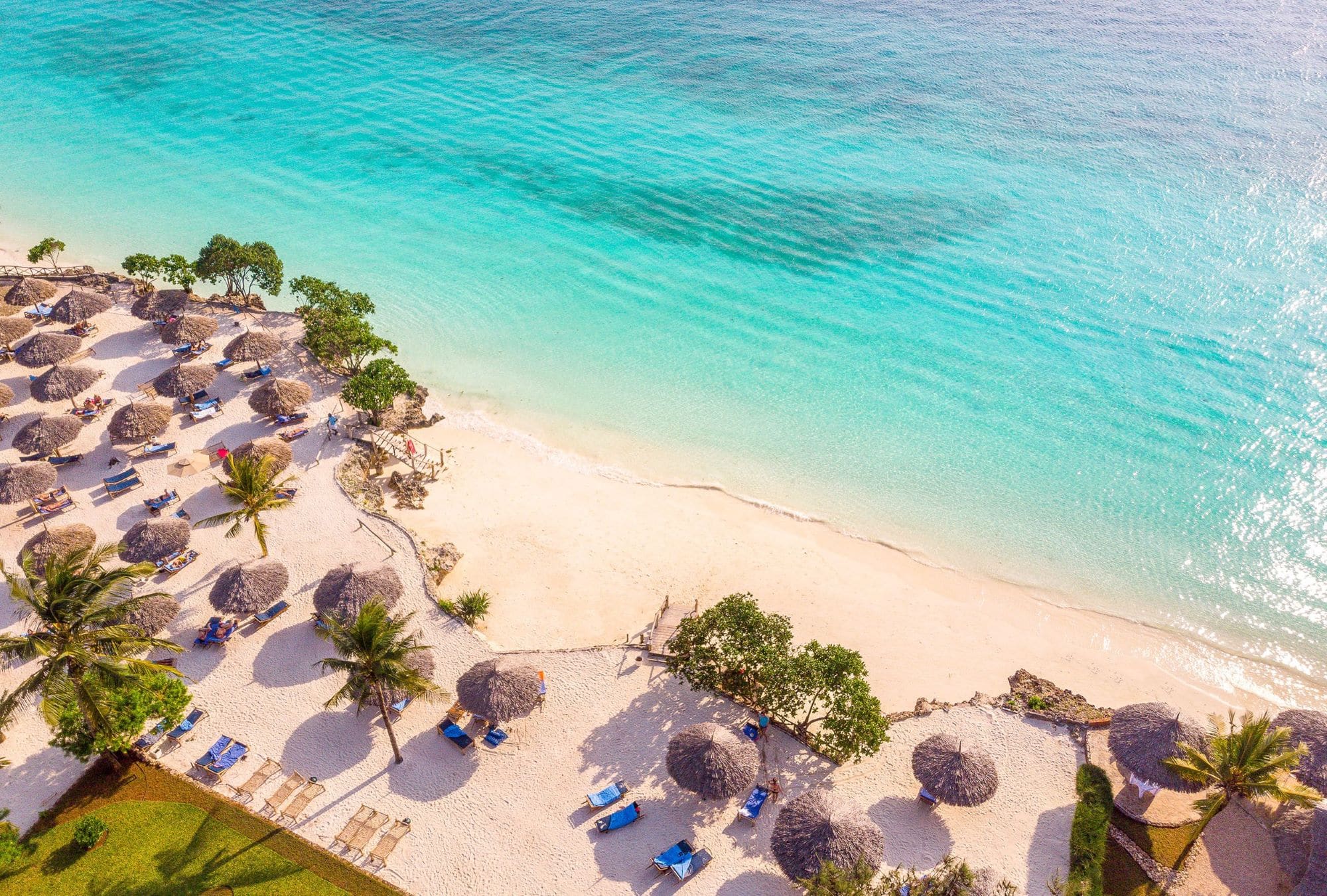 Relaxen aan het strand op Zanzibar